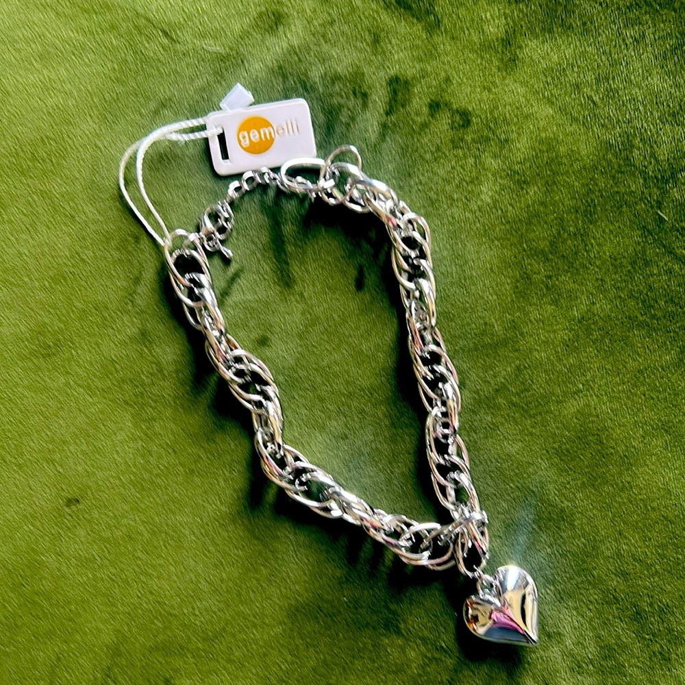 Chunky silver heart necklace!